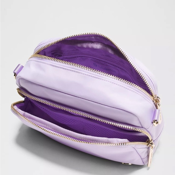 Lululemon Everywhere Crossbody Bag 2L Metal Hardware- Lavender Frost/Gold - Picture 4 of 5